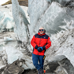 Mirek Bednařík a bunda Faramugo Expedition na Islandu